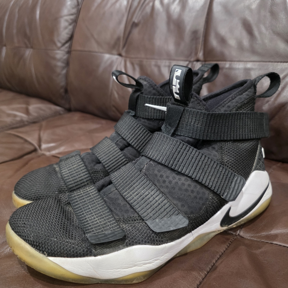 Nike Black and White Athletic Shoes